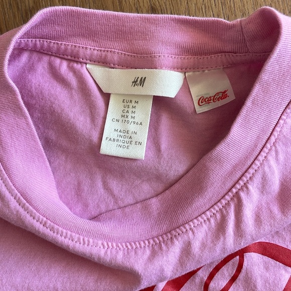 H&M Coca-Cola tshirt - Picture 2 of 5
